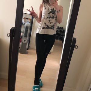 BEIGE GRAPHIC MUSCLE TEE SMALL